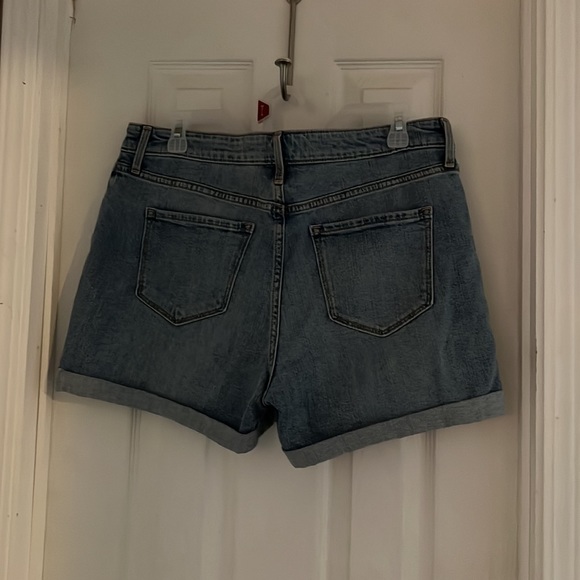 Old navy denim shorts - Picture 4 of 4